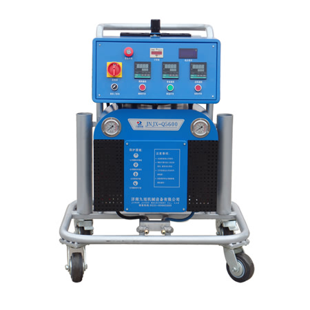 聚氨酯保溫噴涂(圖1) Q5600型聚氨酯保溫噴涂設(shè)備