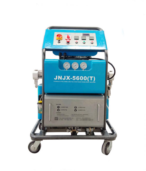 噴聚脲的機(jī)器叫什么? 有什么型號(hào)?(圖1) 九旭機(jī)械5600(T)型聚脲噴涂機(jī)
